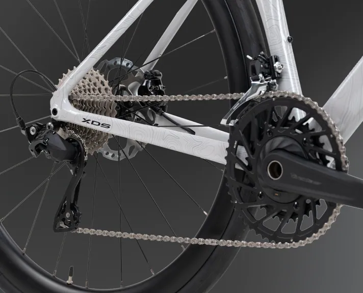 X-LAB RS7: Групсет Shimano 105 — надёжное переключение, которому доверяют шоссейники по все